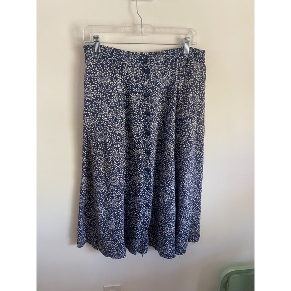 Sag Harbor Dresses & Skirts - Sag Harbor Vintage 90s Blue White Floral Rayon Button Front Midi Skirt Medium